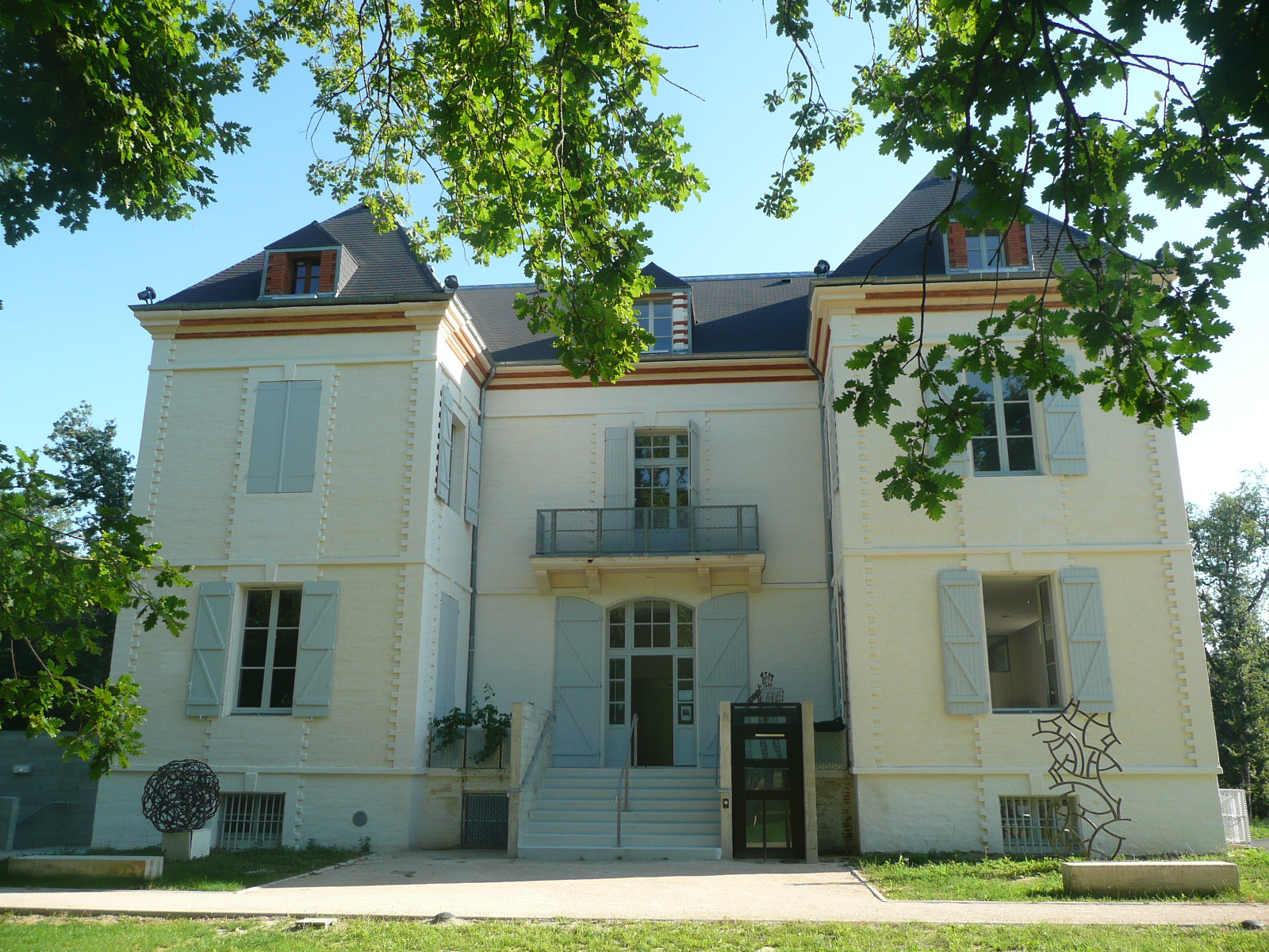 chateau